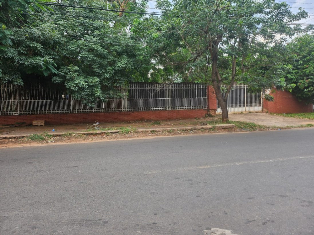 Casa En Venta C/ Cochera En Capiatá — foto 2