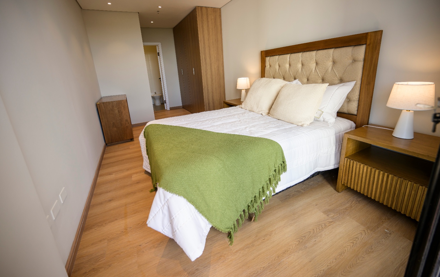 Departamento en venta c/ cochera en Las Lomas (Las Carmelitas)