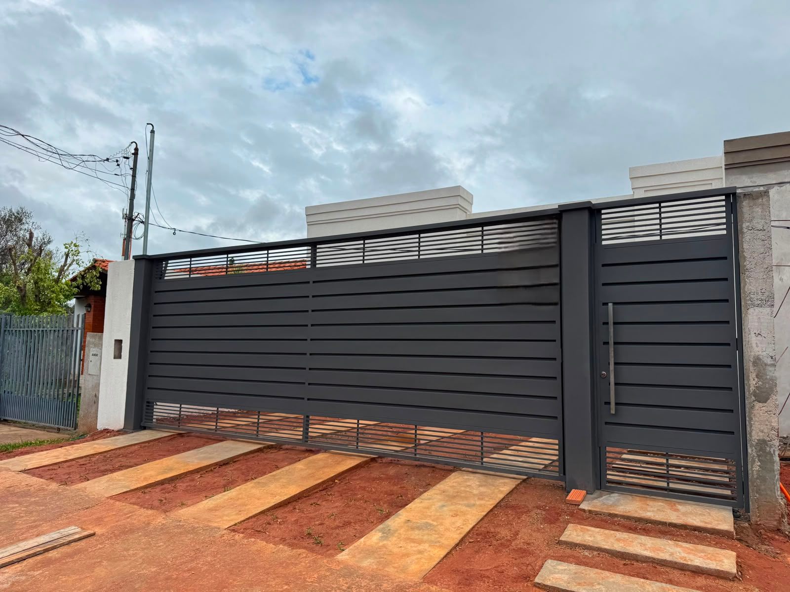 Casa En Venta Con Cochera En Segundo Barrio — foto 3