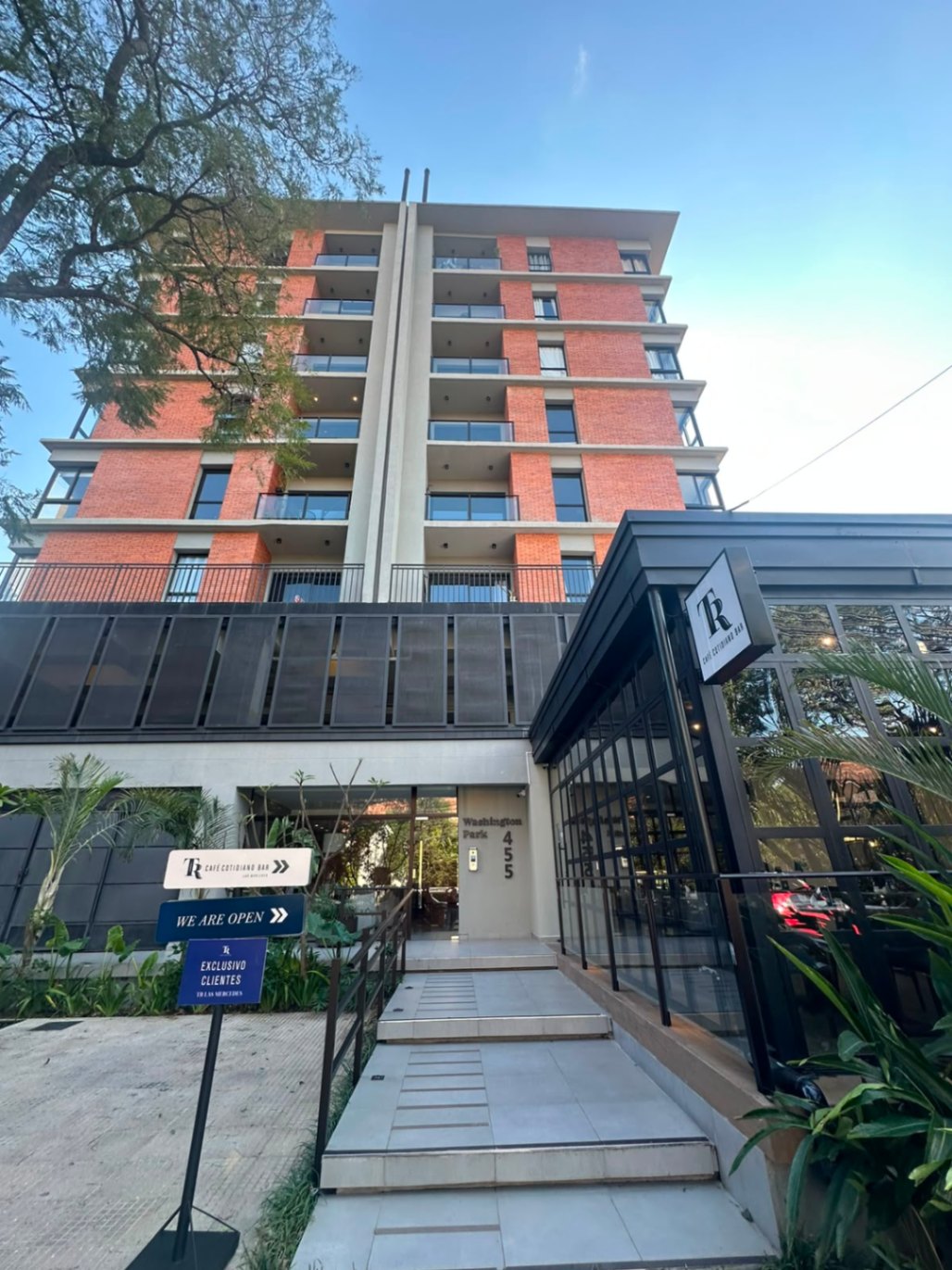 Departamento en alquiler c/ cochera en Las Mercedes — foto 3