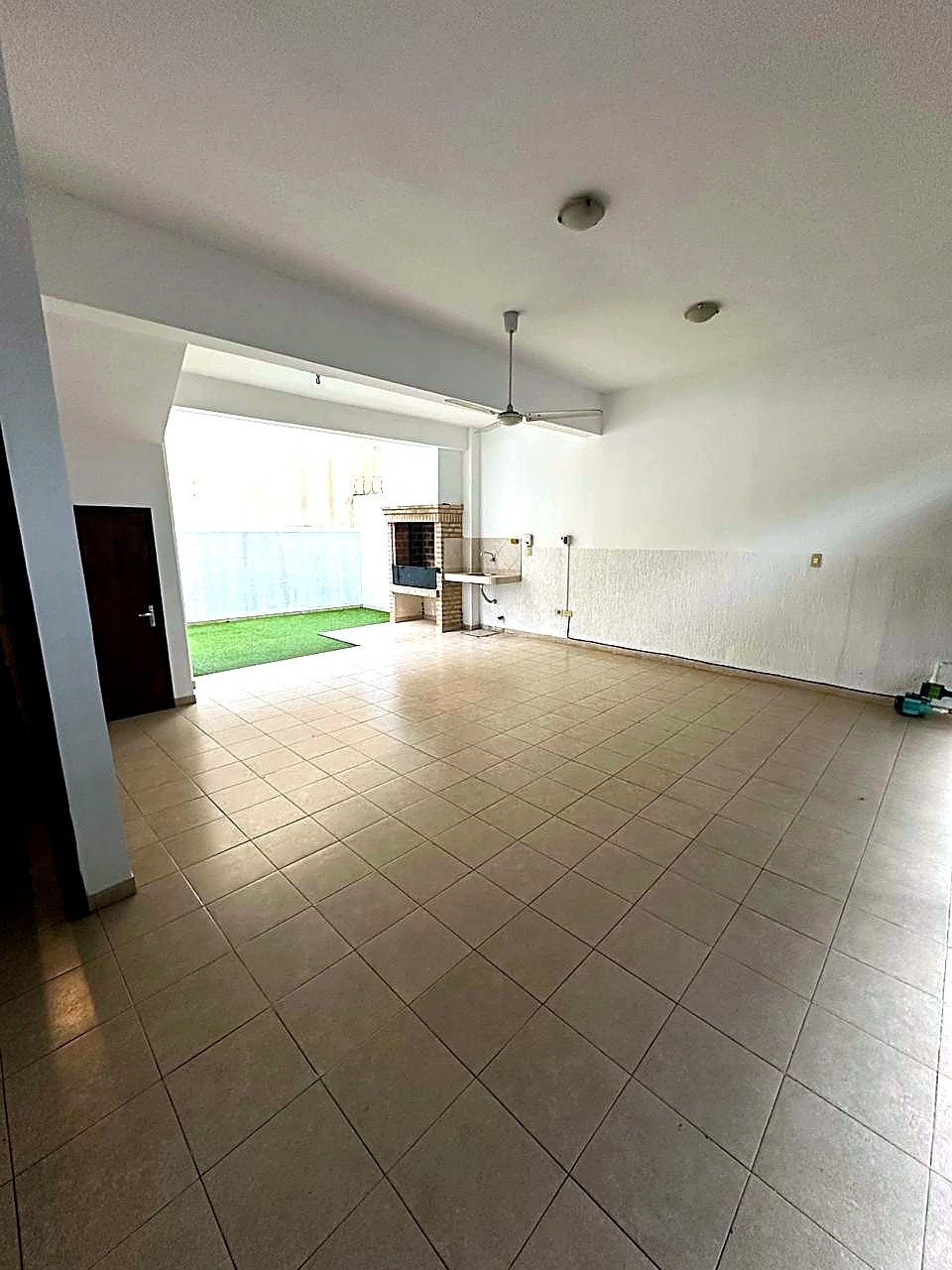 Dúplex en venta c/ cochera en Bernardino Caballero
