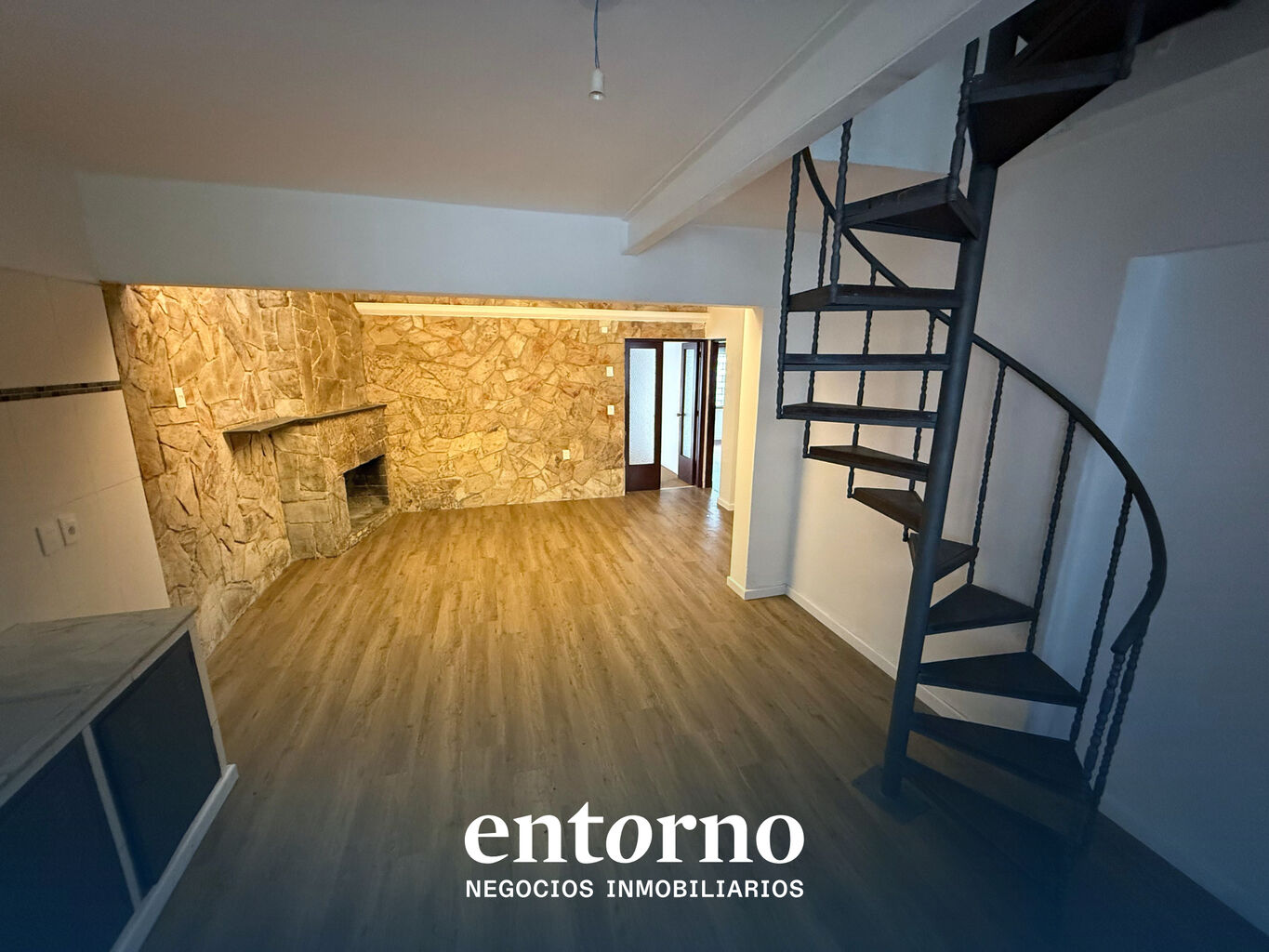Casa en Alquiler cerca WTC y Montevideo Shopping | 5 Dormitorios + Fondo · Foto 9
