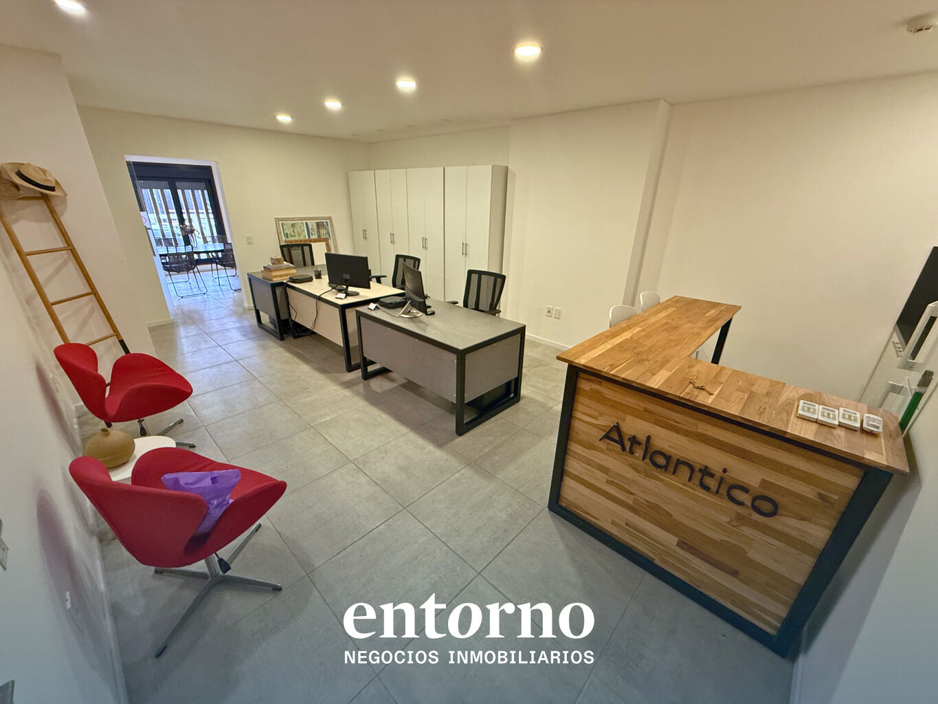 Oficina/Local 55 m2 Amoblado en Acevedo Díaz - Venta y Alquiler