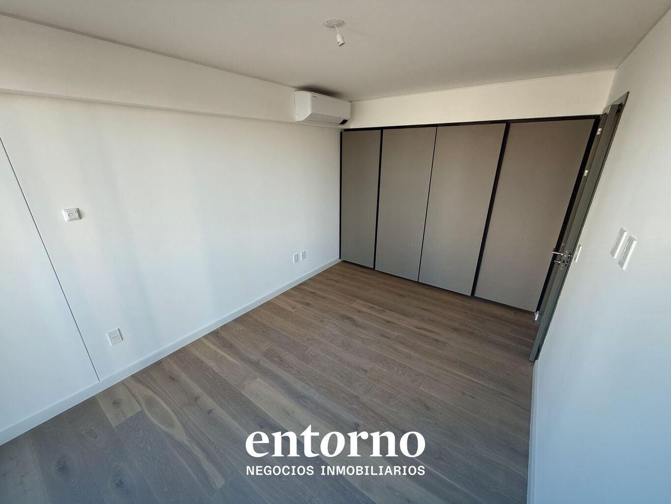 Alquiler Apartamento 1 Dormitorio Vista Al Puerto Buceo · Foto 12