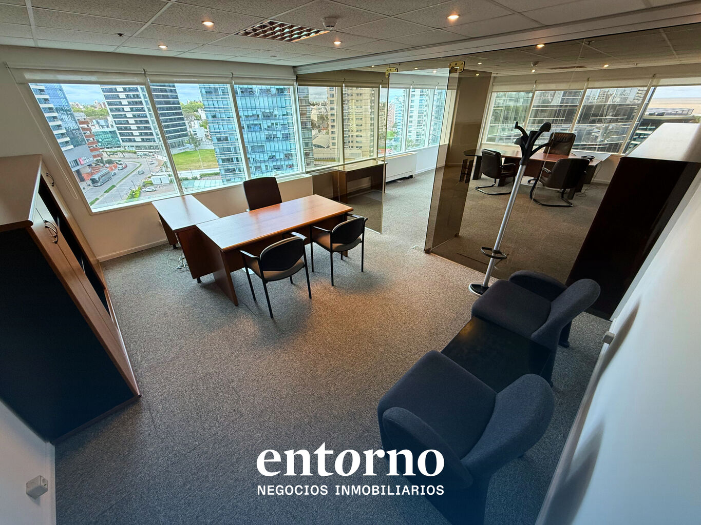 Oficina en alquiler en WTC, amueblada y con garage · Photo 6