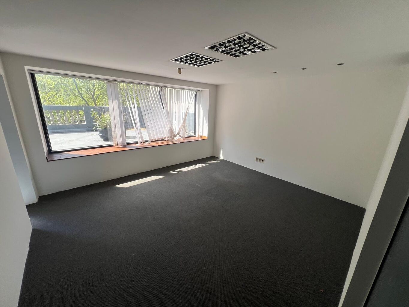 Alquiler de Oficina en Edificio Constitución · Photo 1