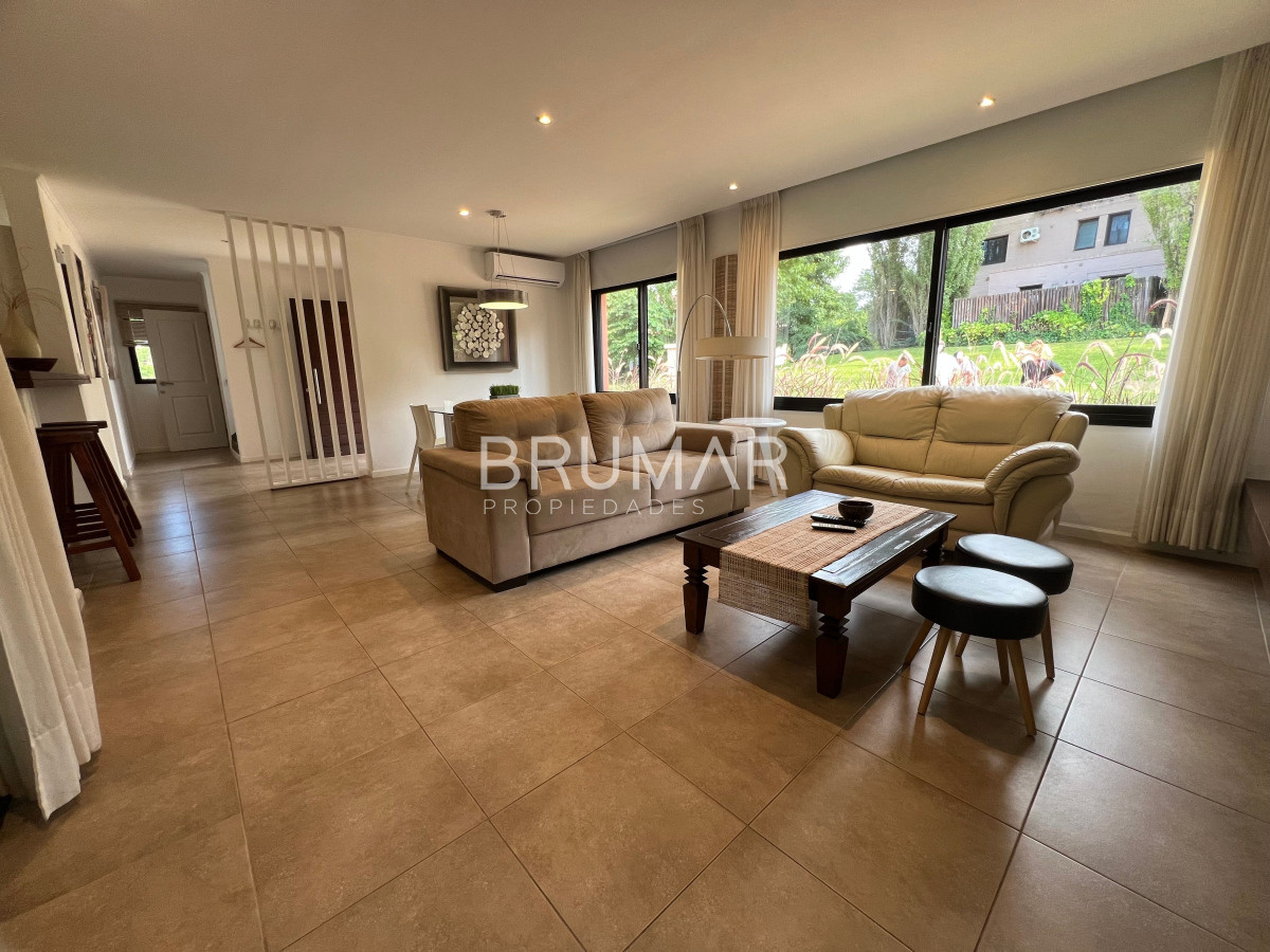 Alquiler anual y venta casa 2 dormitorios en Barrio privado · Foto 5