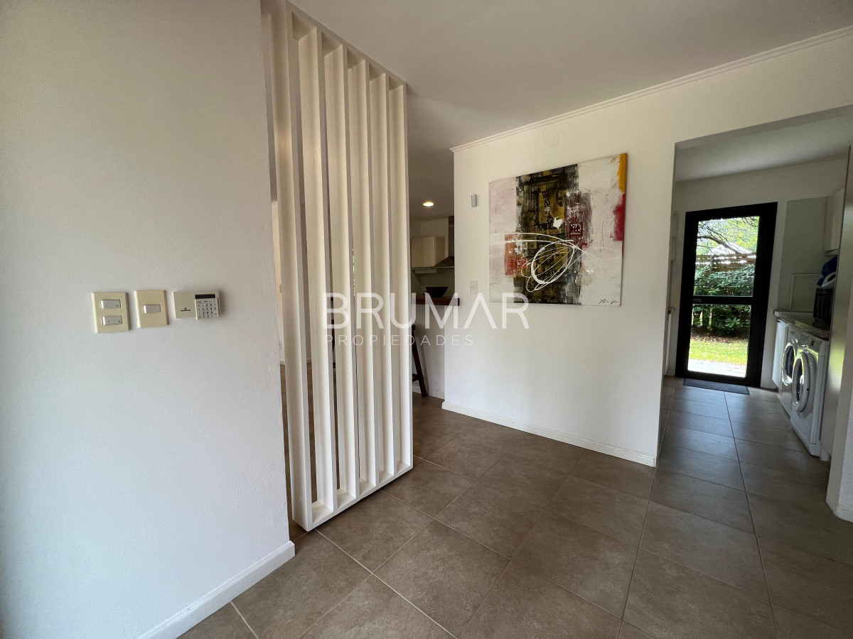 Alquiler anual y venta casa 2 dormitorios en Barrio privado · Foto 2