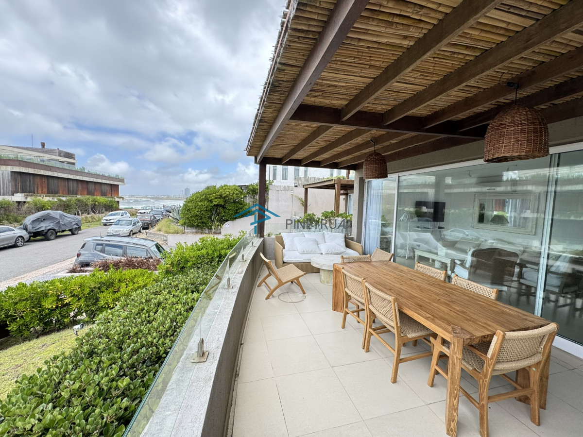 APARTAMENTO EN ALQUILER EN EDIFICIO BAHIA DE MONTOYA 3 DORMITORIOS