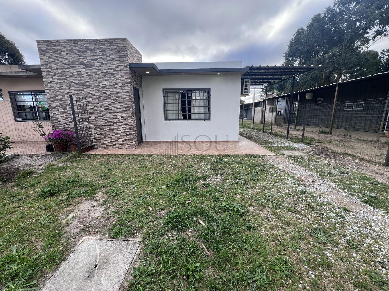 Alquiler casa 2 dormitorios Pinamar con Barbacoa y cochera · Foto 2