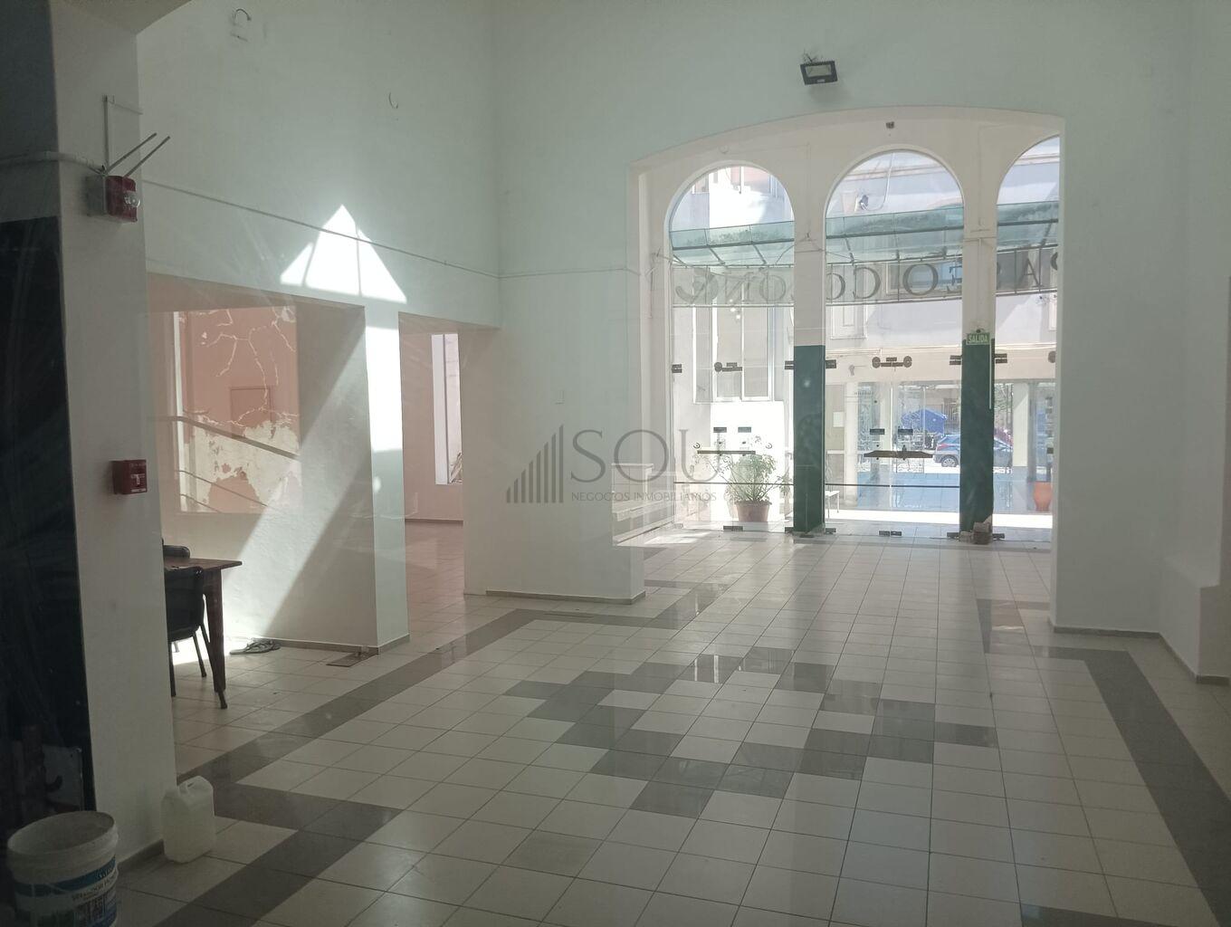 Alquiler local comercial en Colón · Photo 3