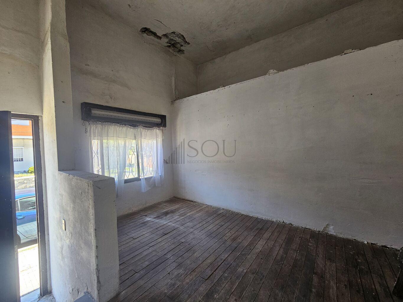 VENTA CASA A RECICLAR 3 DORMITORIOS GRAN TERRENO BELVEDERE