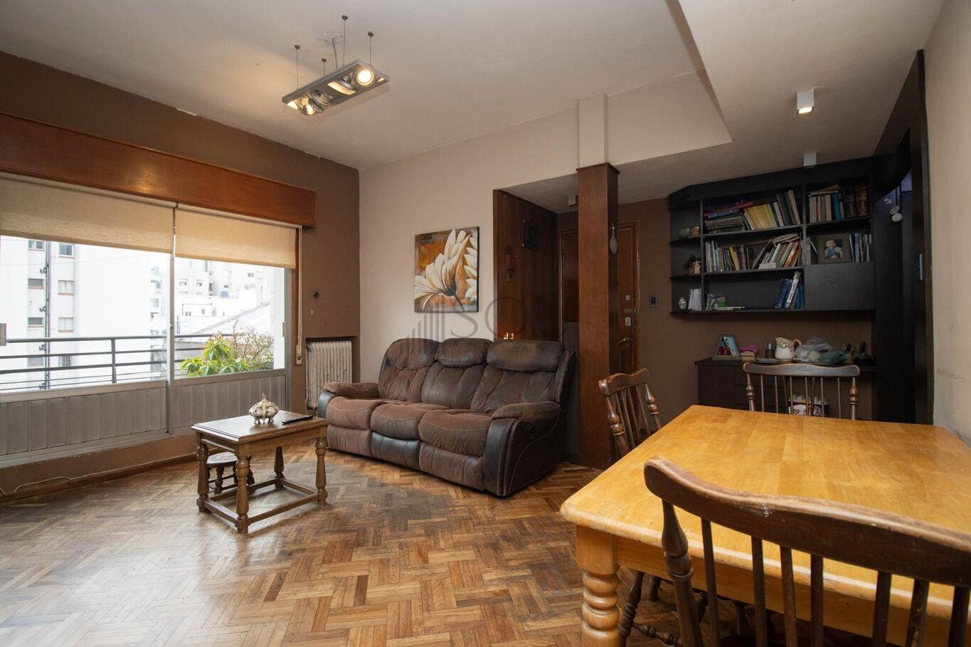 VENTA DE APARTAMENTO DE TRES DORMITORIOS EN EL CENTRO
