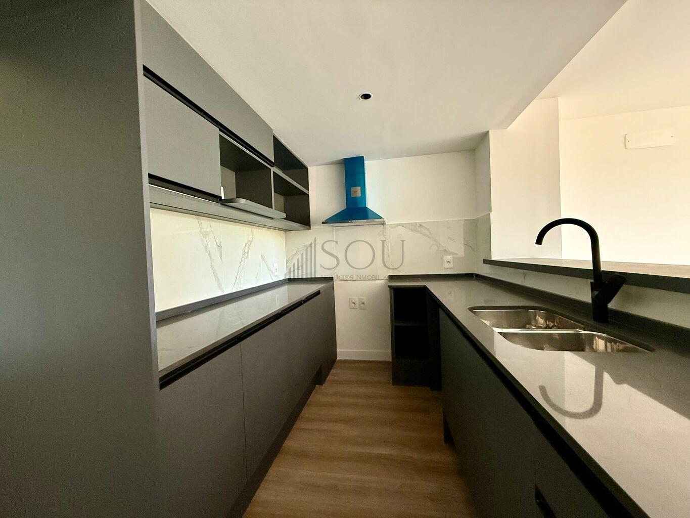 VENTA APARTAMENTO 3 DORMITORIOS CON COCHERA EN MALVIN