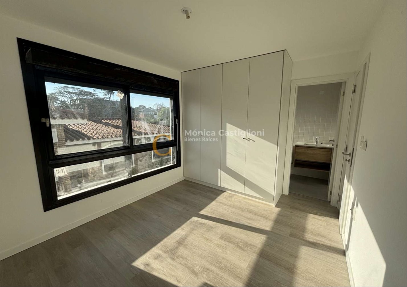 Casa en Barra de Carrasco de 3 Dormitorios 2 Baños. A estrenar en Housing de 4 casas. Bajo Ley de Vivienda Promovida. · Foto 9