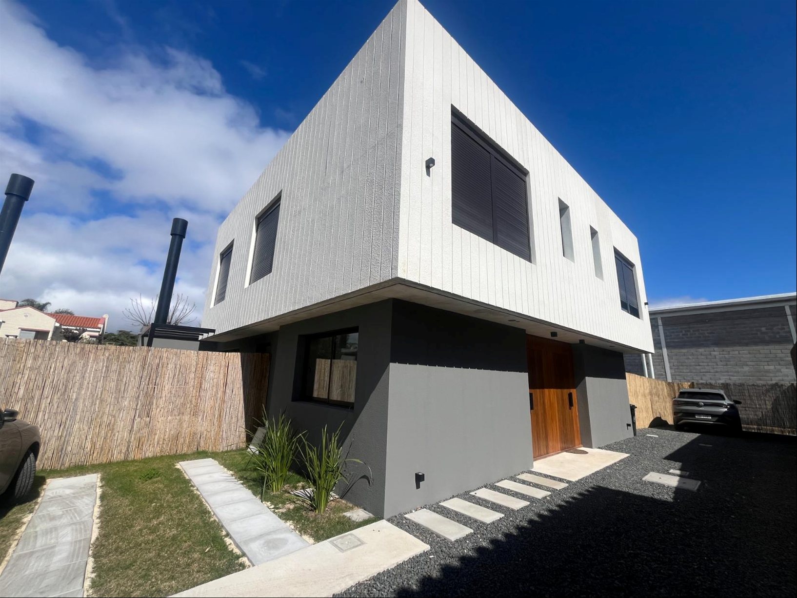 Casa en Barra de Carrasco de 3 Dormitorios 2 Baños. A estrenar en Housing de 4 casas. Bajo Ley de Vivienda Promovida. · Foto 3