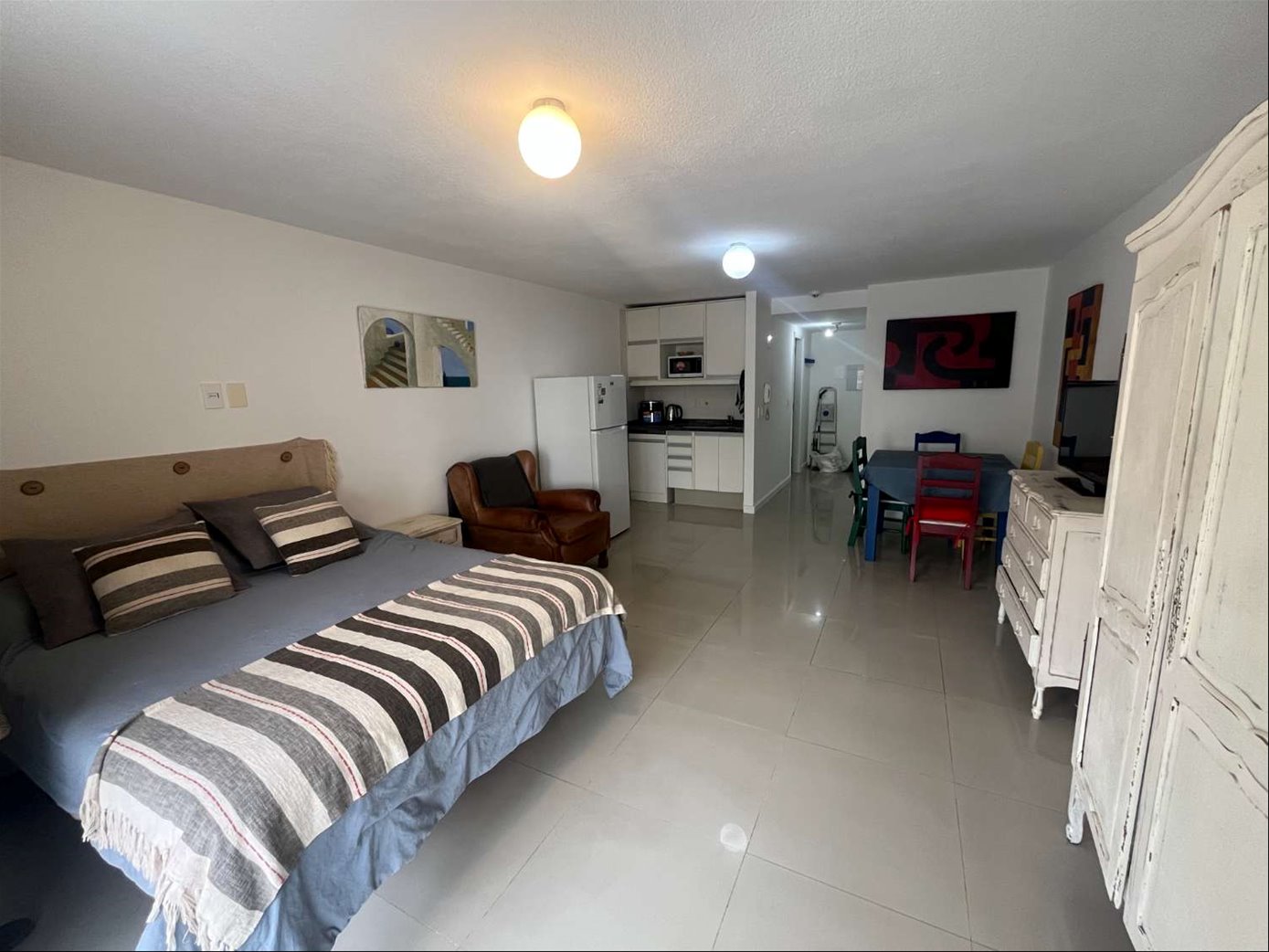 Monoambiente en alquiler con o sin muebles o consultorio, oficina a pasos del WTC.