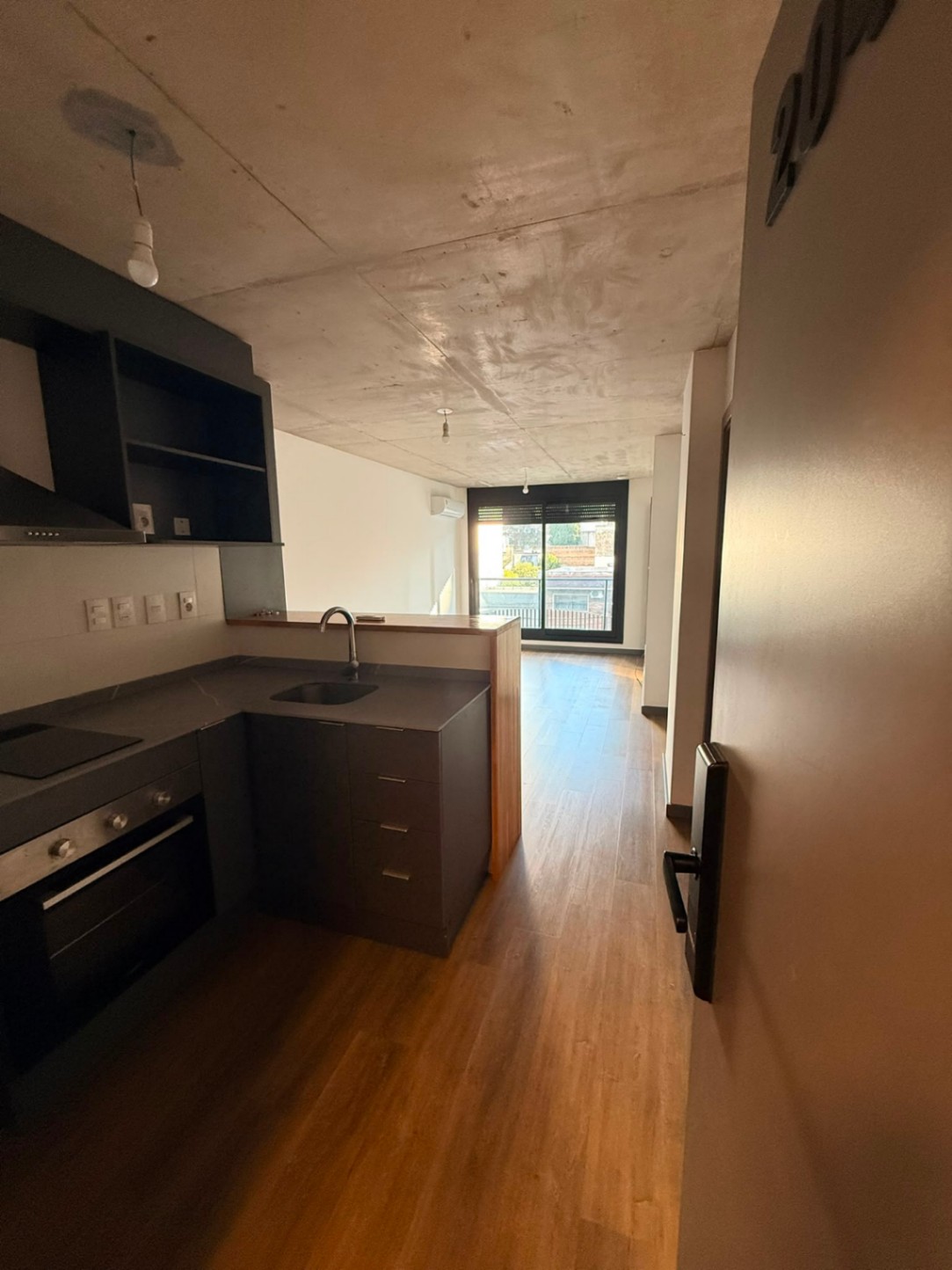 Apartamento en alquiler c/ cochera en Pocitos Nuevo
