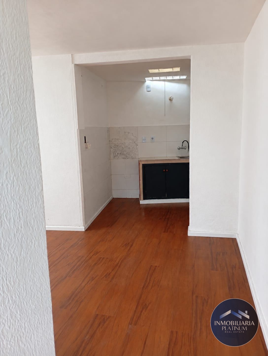 Casa en alquiler c/ cochera en Cerrito · Foto 9