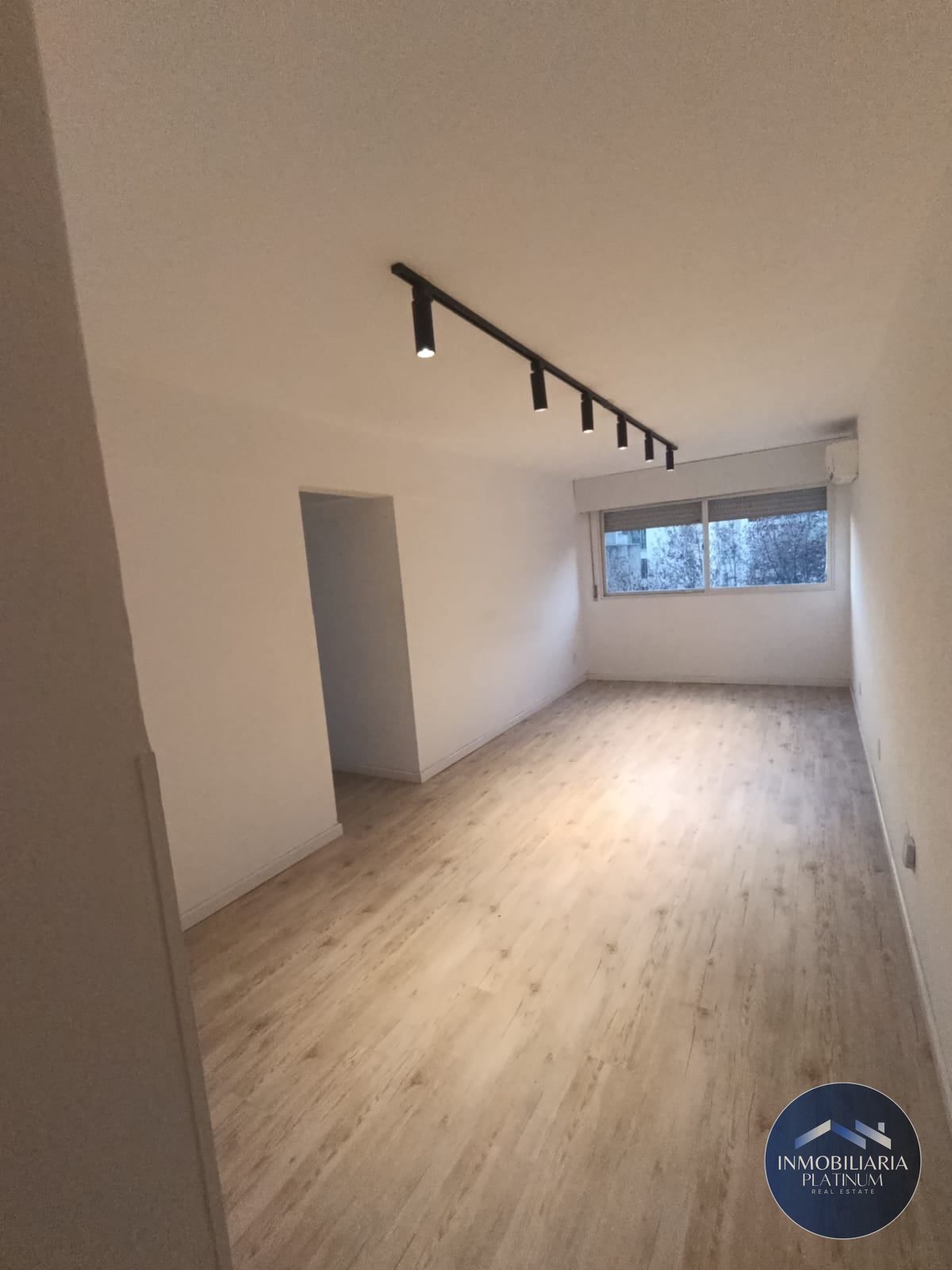 Apartamento en alquiler de 2 dormitorios en Centro · Foto 2