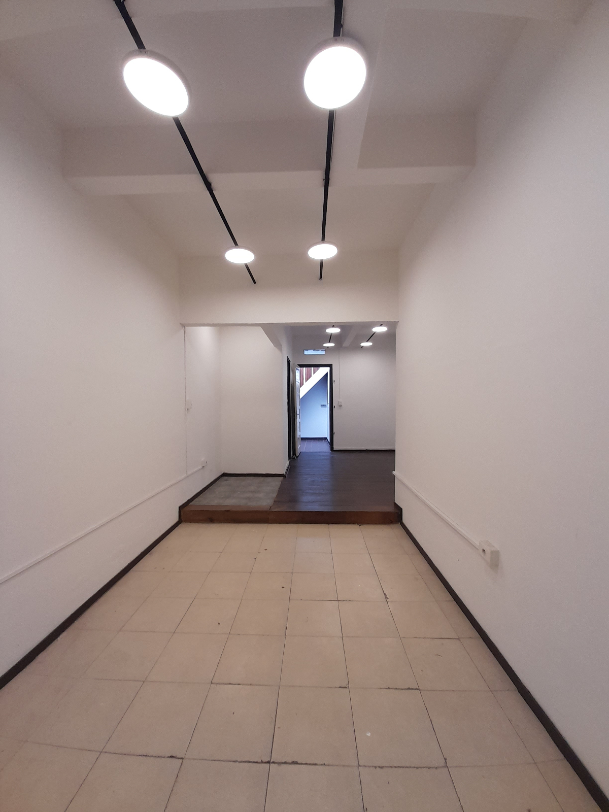 Alquiler de Local Comercial ubicado en Goes de 82m2, Barrio de Los Judíos · Foto 9