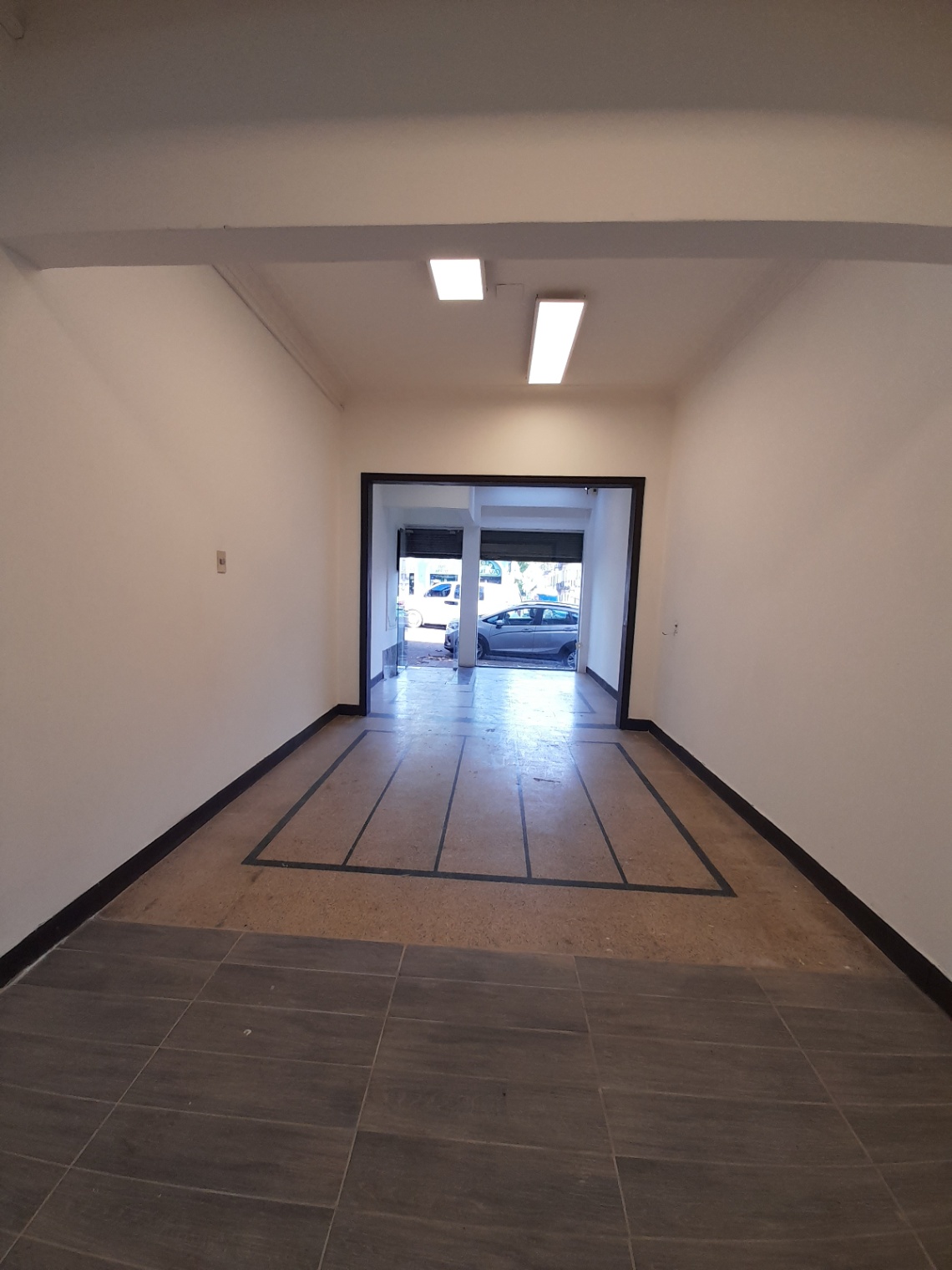 Alquiler de Local Comercial ubicado en Goes de 82m2, Barrio de Los Judíos · Foto 3