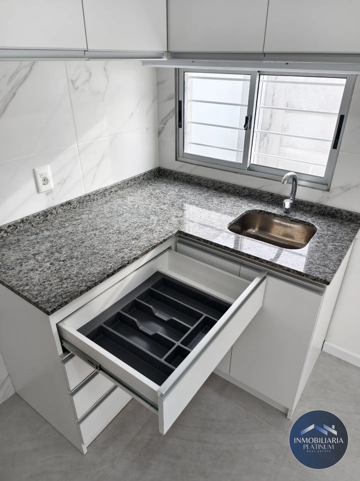Apartamento en alquiler en Cerrito 2 dormitorios con galpon · Foto 10