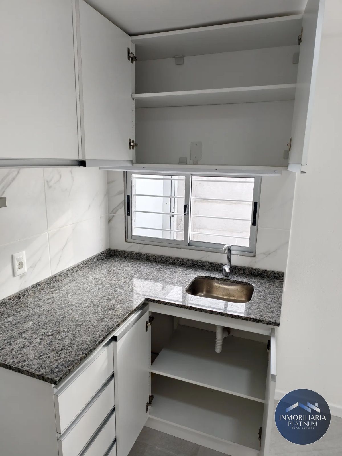 Apartamento en alquiler en Cerrito 2 dormitorios con galpon · Foto 9