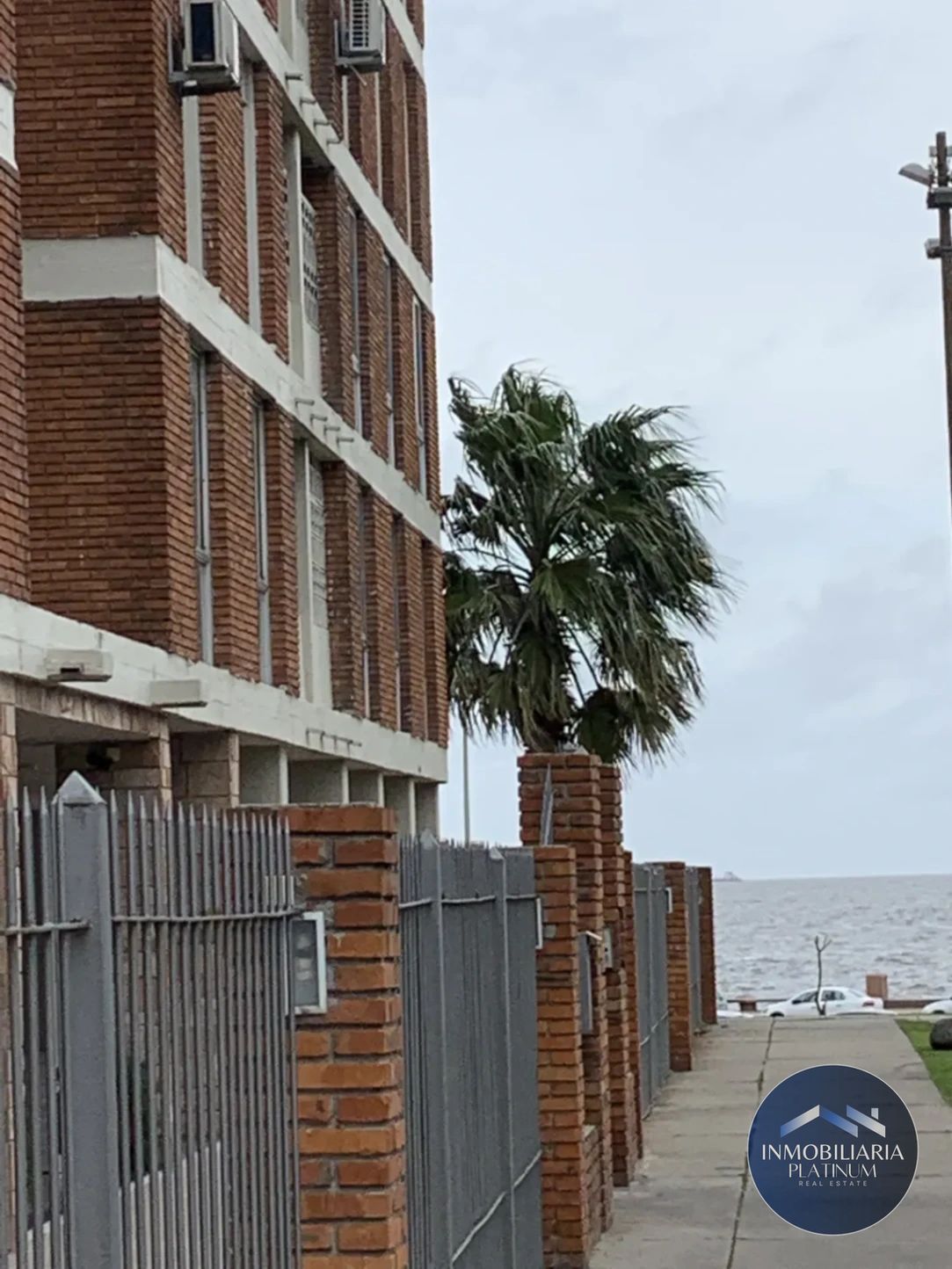 Apartamento 3 dormitorios en alquiler en rambla de Barrio Sur · Foto 1