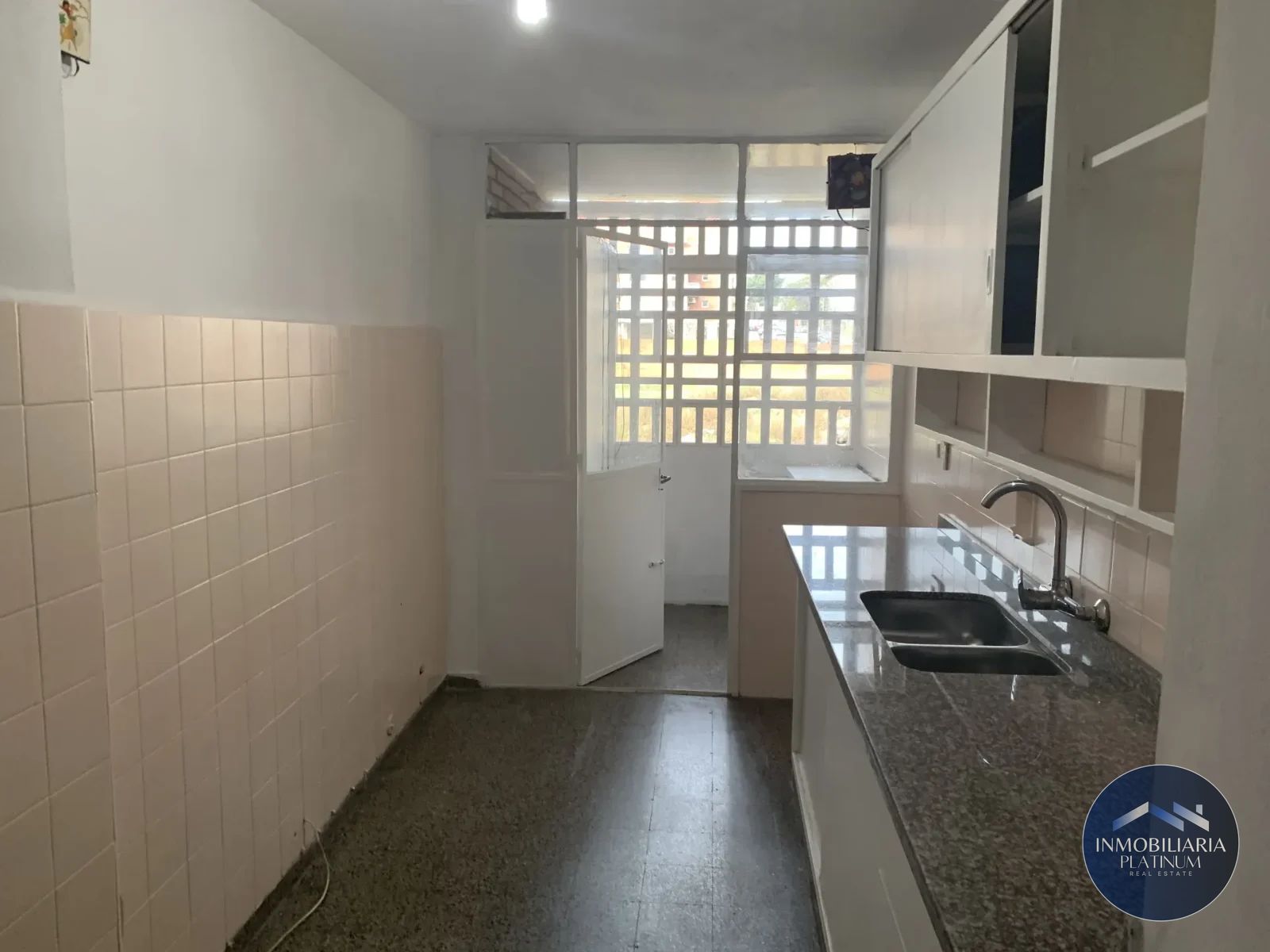 Apartamento 3 dormitorios en alquiler en rambla de Barrio Sur · Foto 11