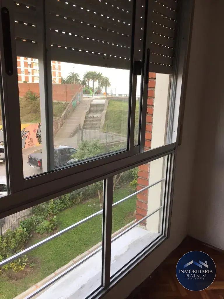 Apartamento 3 dormitorios en alquiler en rambla de Barrio Sur · Foto 10