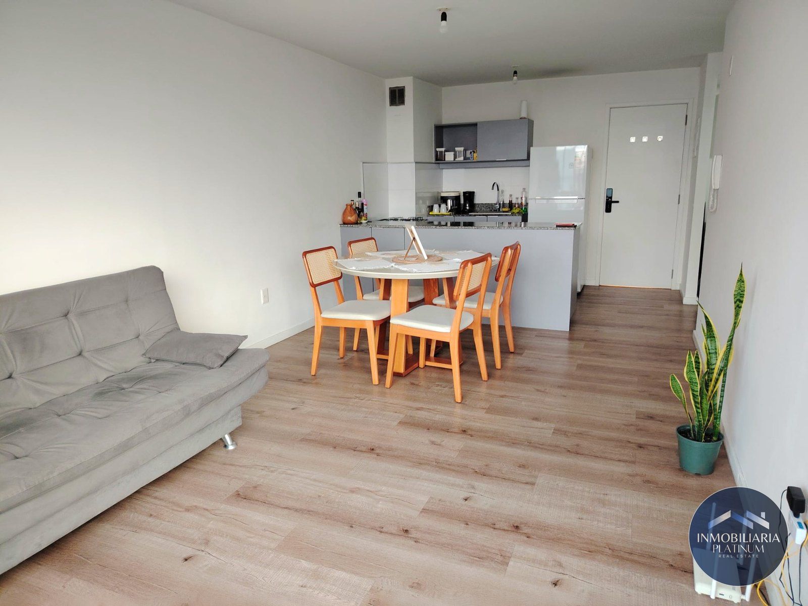 Apartamento en alquiler en Tres Cruces · Foto 1