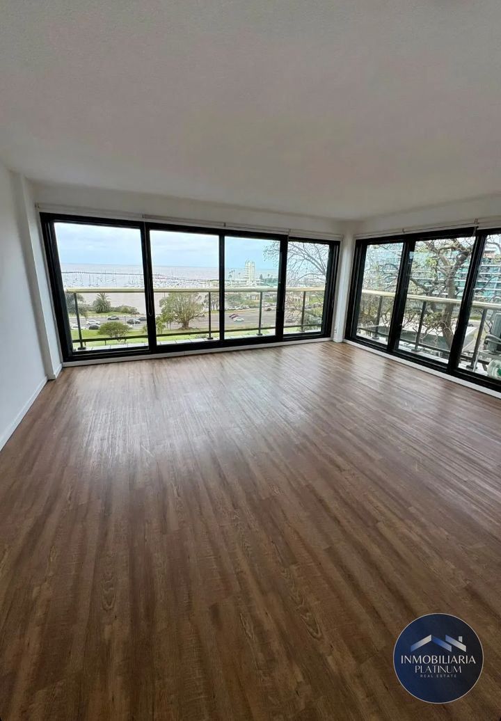 Apartamento en alquiler c/ cochera en Puerto Buceo · Foto 12