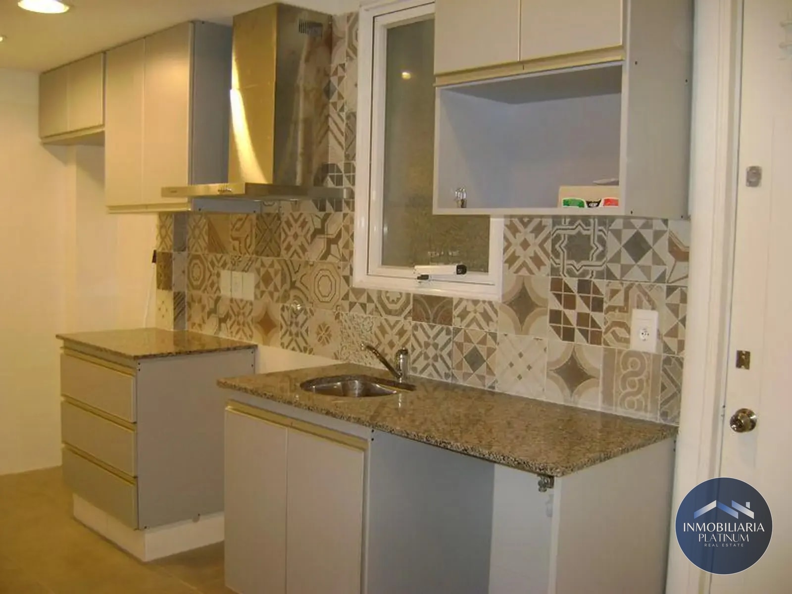 Apartamento en alquiler c/ cochera en Centro · Foto 7