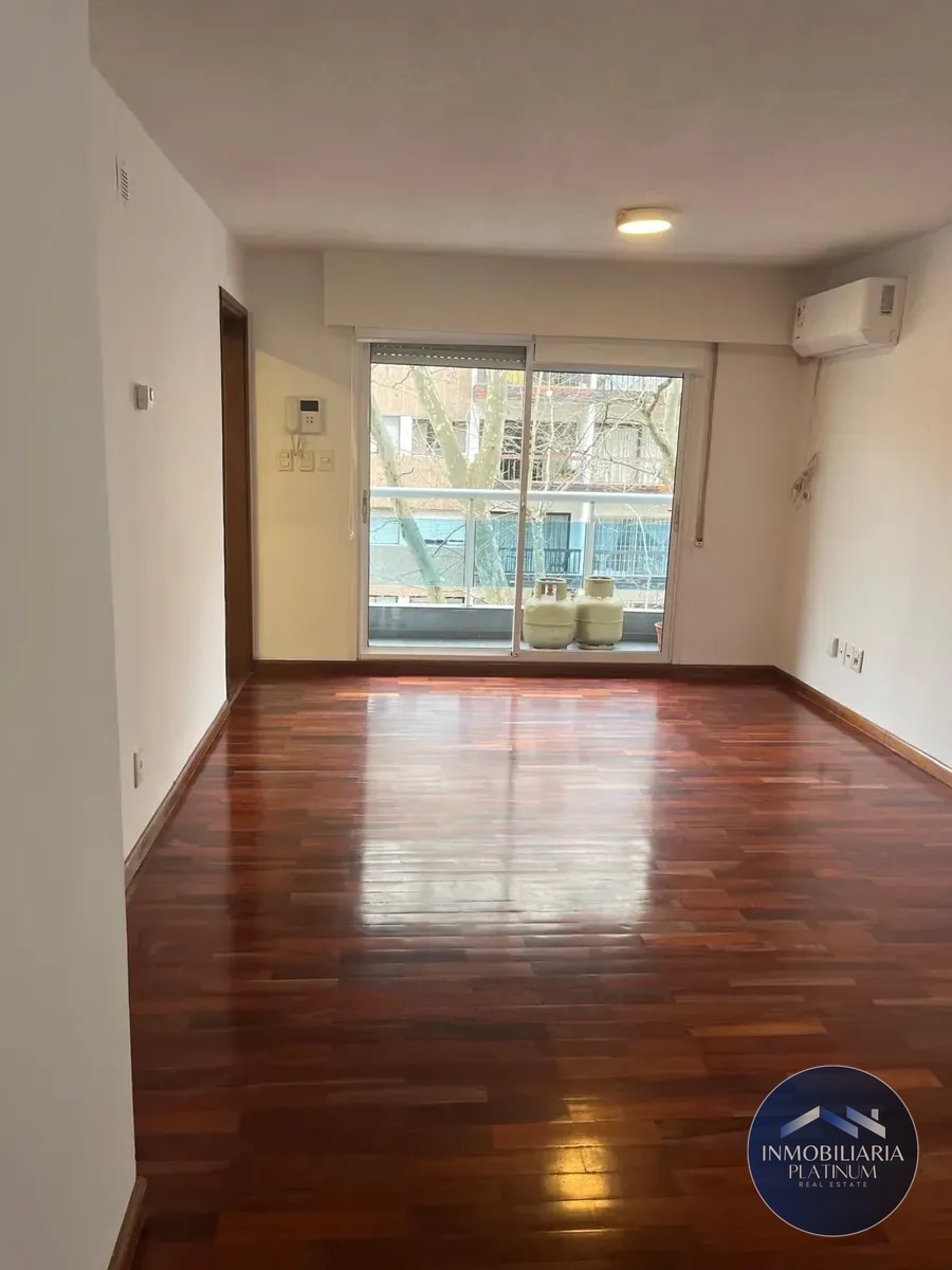Apartamento en alquiler c/ cochera en Pocitos · Foto 1