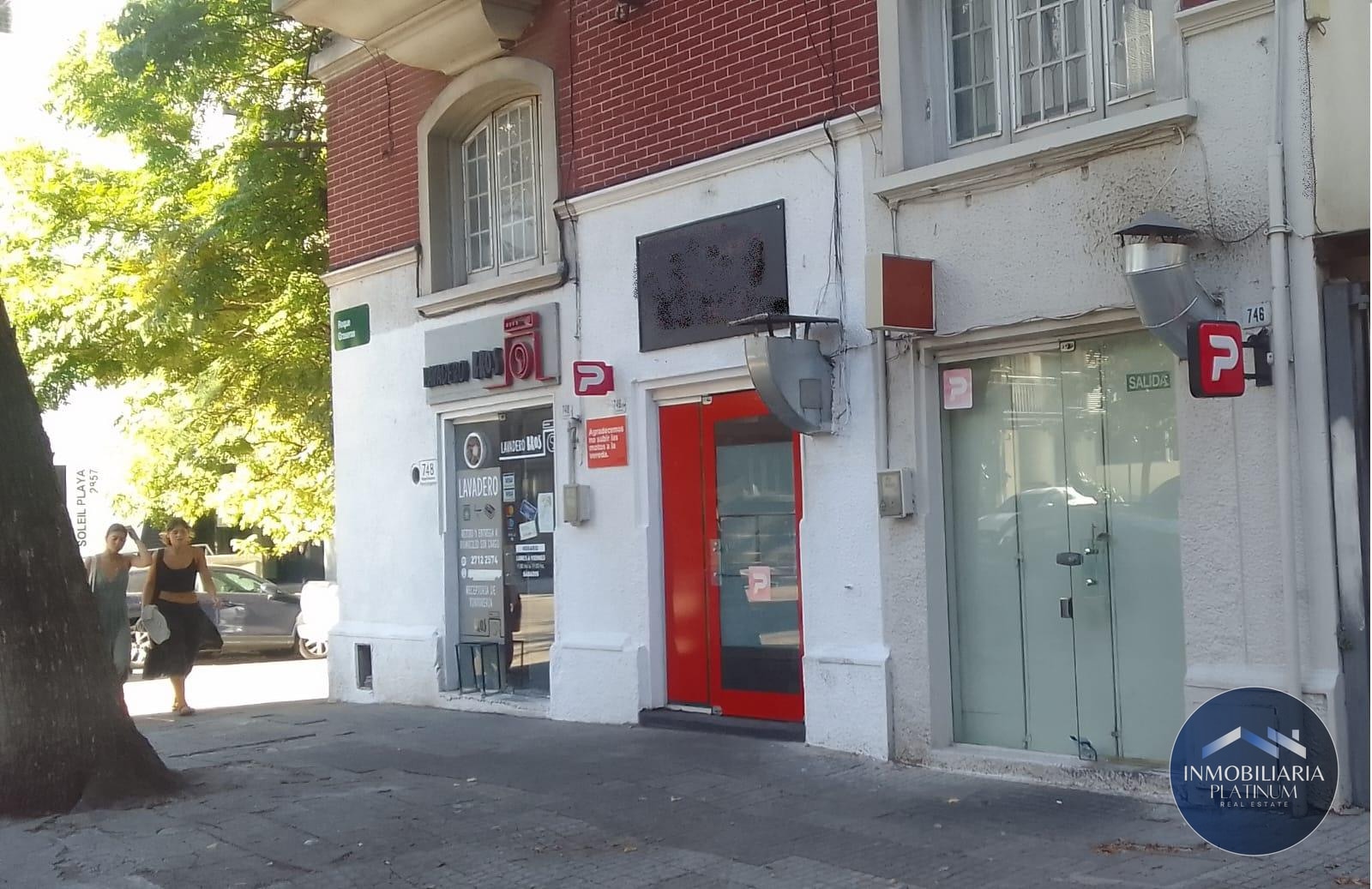 Alquiler de local comercial en Pocitos · Foto 8