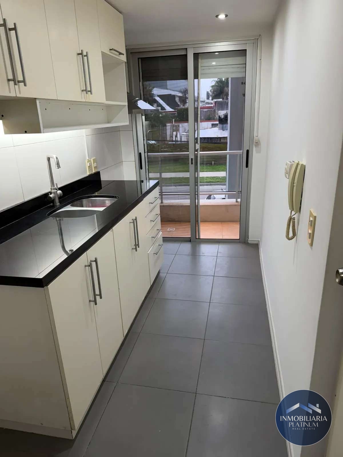 Apartamento en alquiler c/ cochera en Buceo · Foto 6
