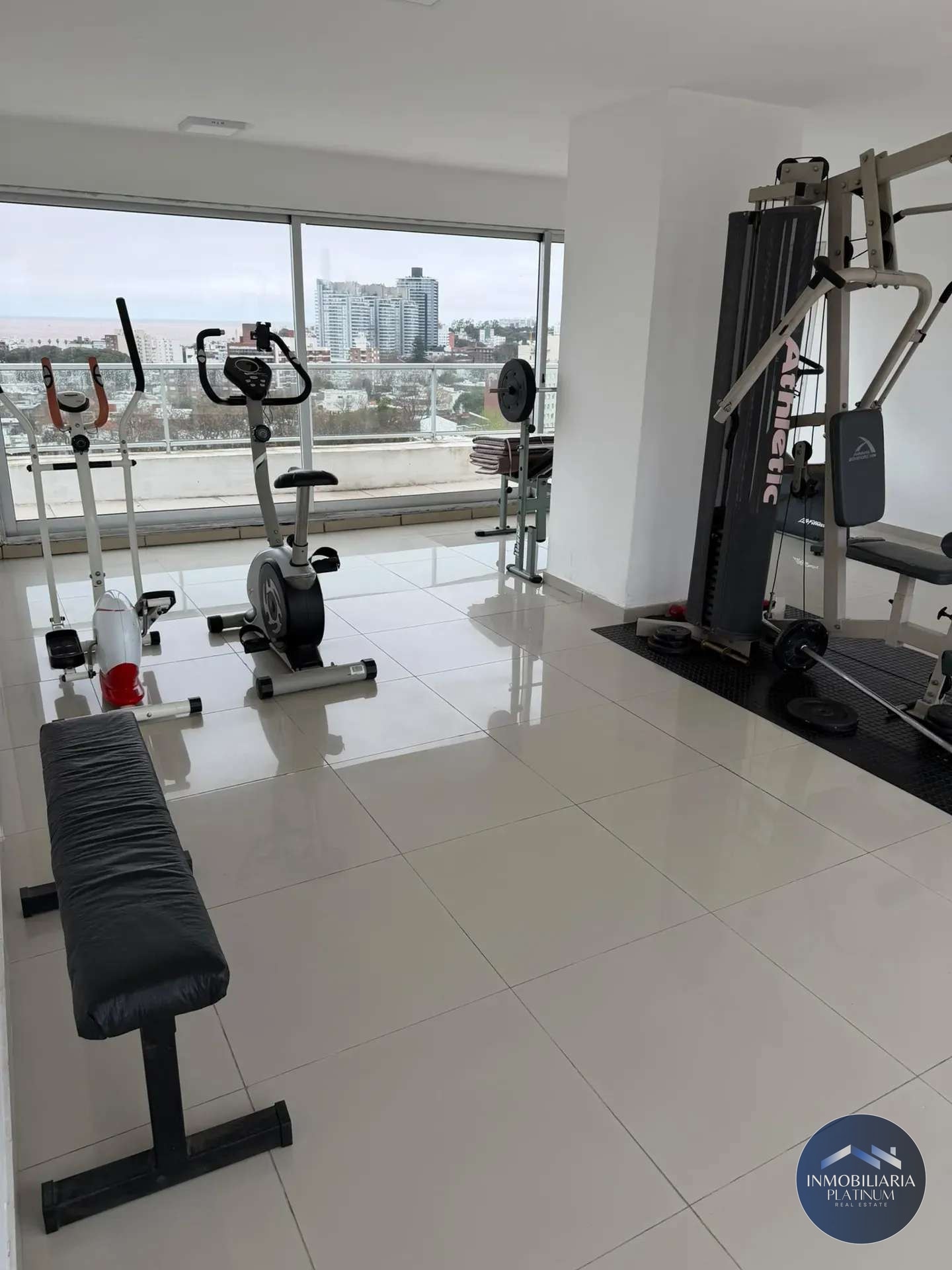 Apartamento en alquiler c/ cochera en Buceo · Foto 12