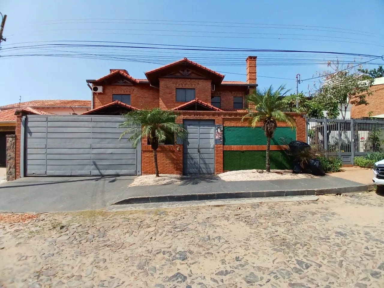 Impresionante propiedad de 700 m2 entre Stma Trinidad y Molas Lopez — foto 2