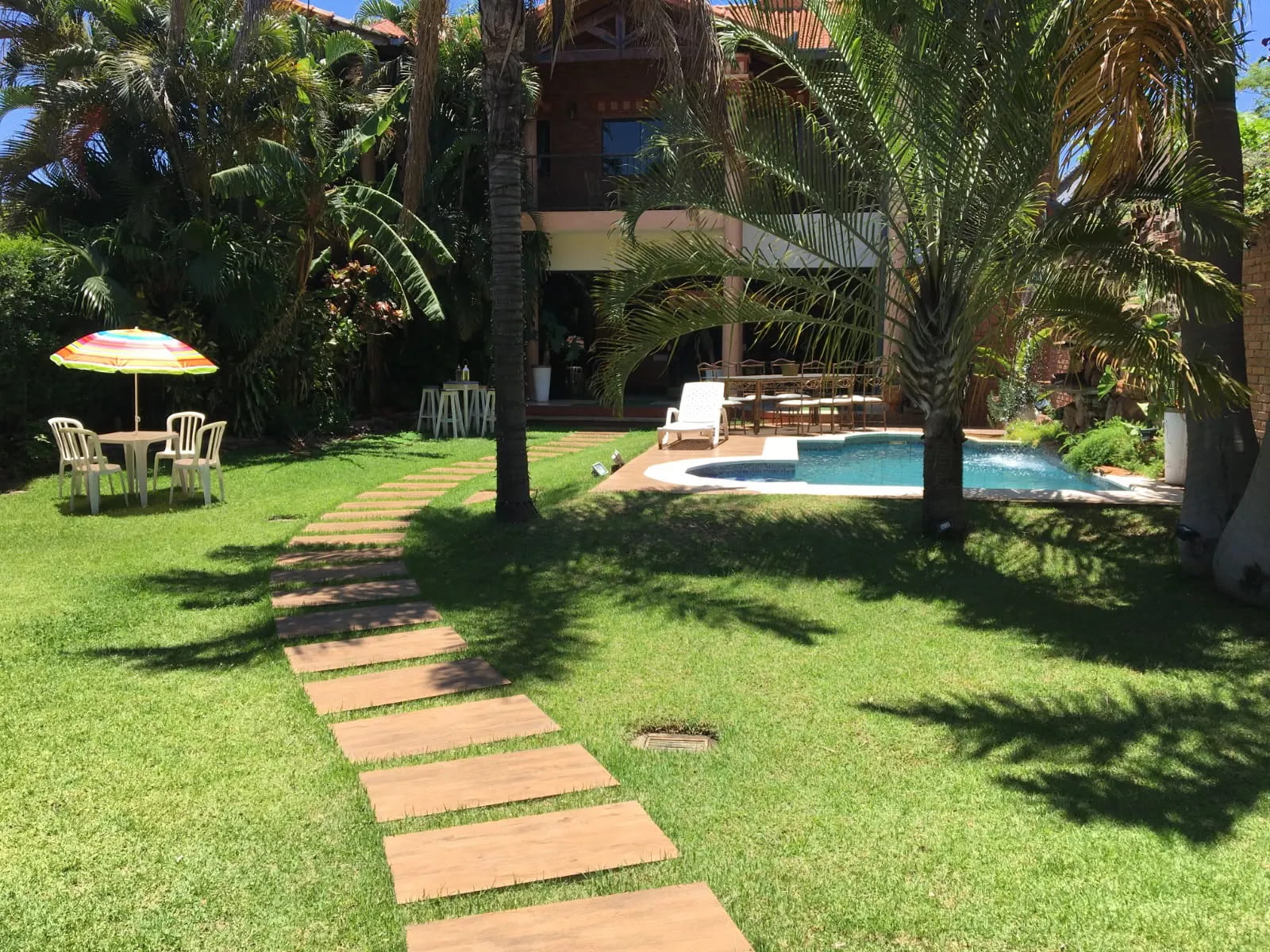 Impresionante propiedad de 700 m2 entre Stma Trinidad y Molas Lopez — foto 3