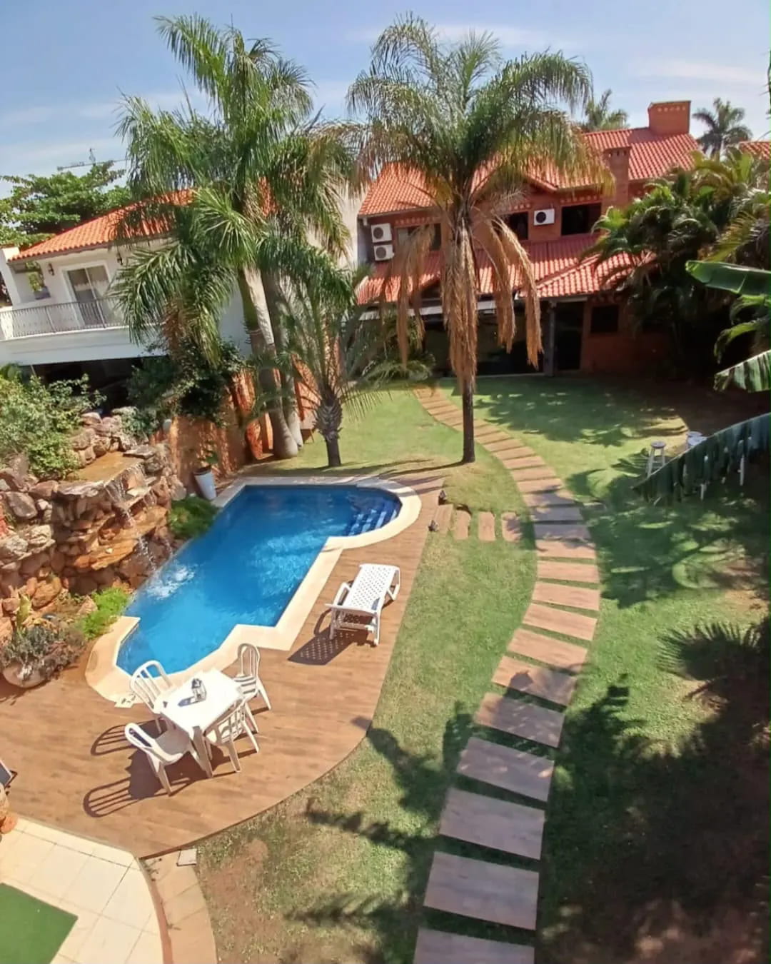 Impresionante propiedad de 700 m2 entre Stma Trinidad y Molas Lopez - foto 1
