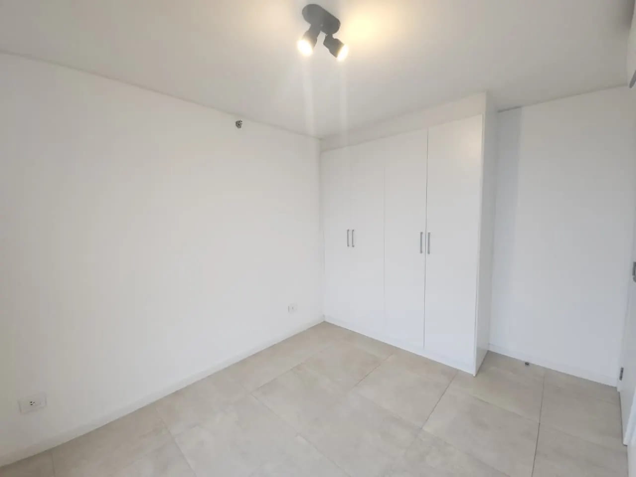 Departamento 2 dormitorios Ed. Feel en alquiler — foto 3