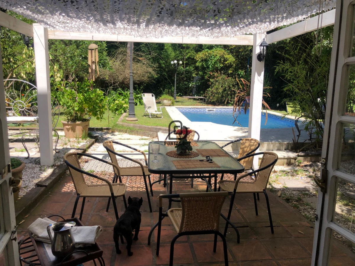 Alquiler vacacional 4 dormitorios y piscina