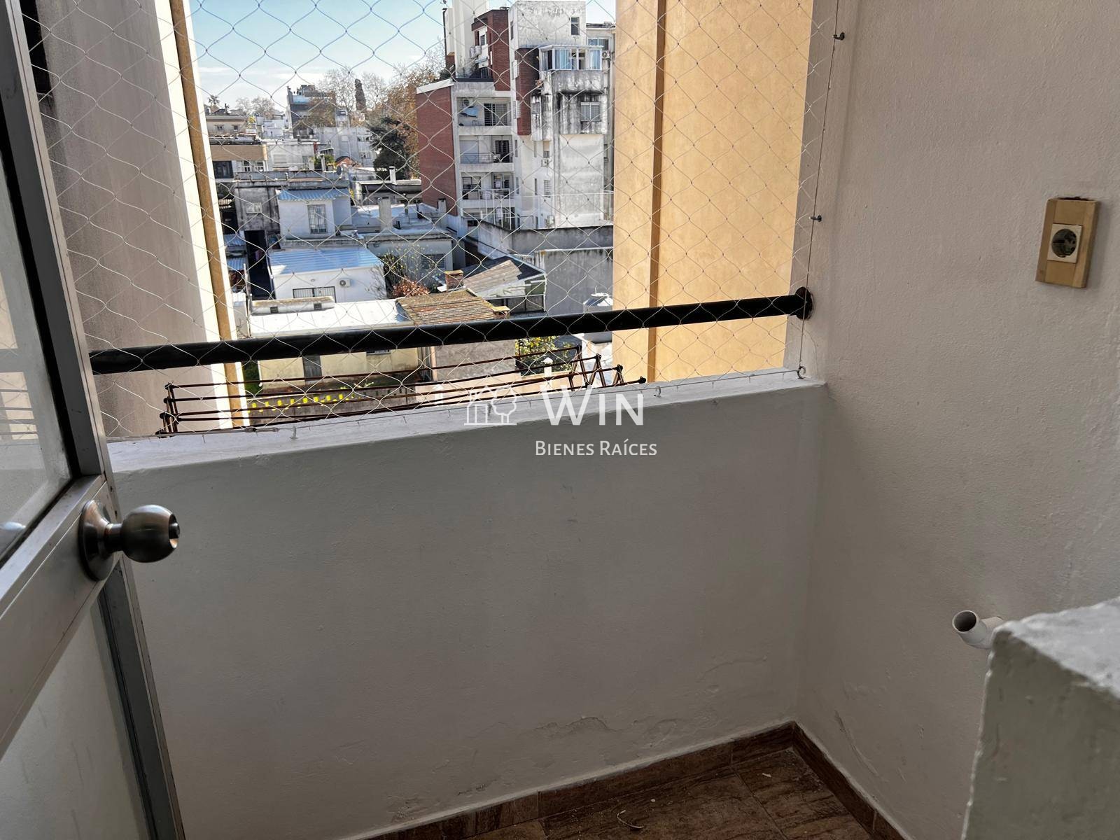 Apartamento en alquiler 1 dormitorio al frente con terraza en Pocitos Nuevo · Foto 11