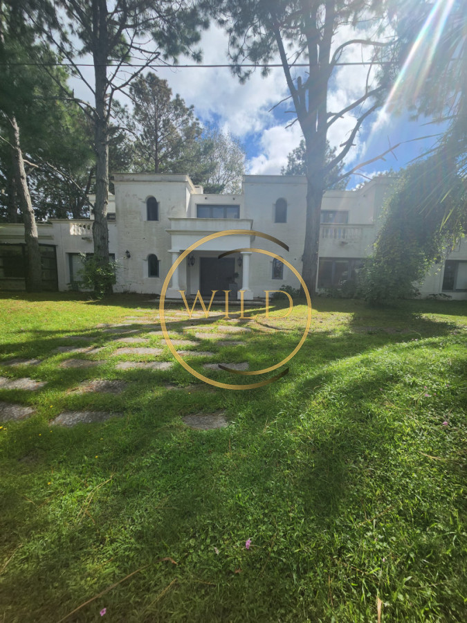 Casa de Cinco Dormitorios en Suite - Punta del Este