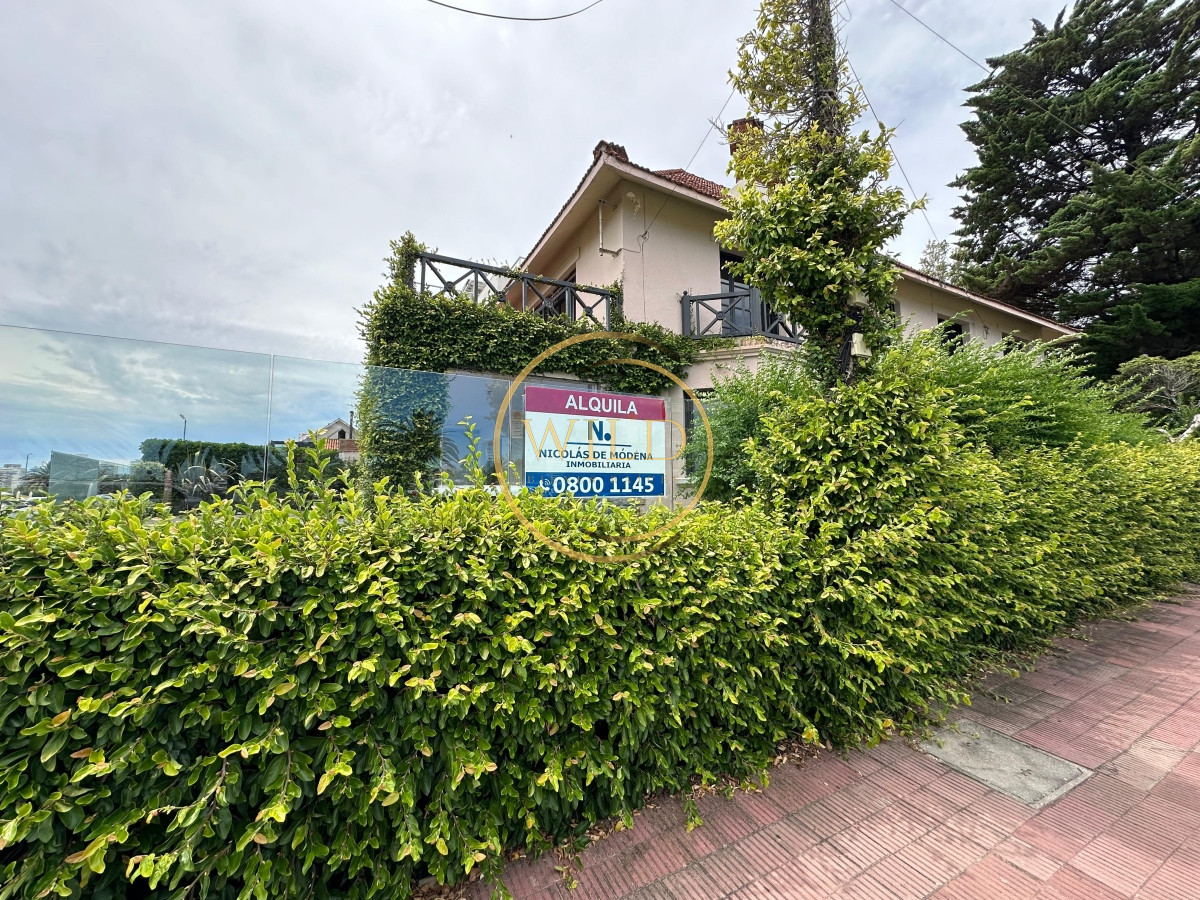 Casa de gran tamaño ubicada a pasos del Mar · Photo 5