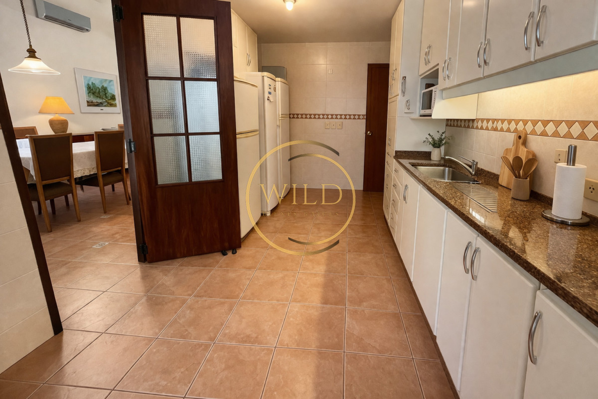 Casa a pasos del mar en Playa Mansa · Foto 5