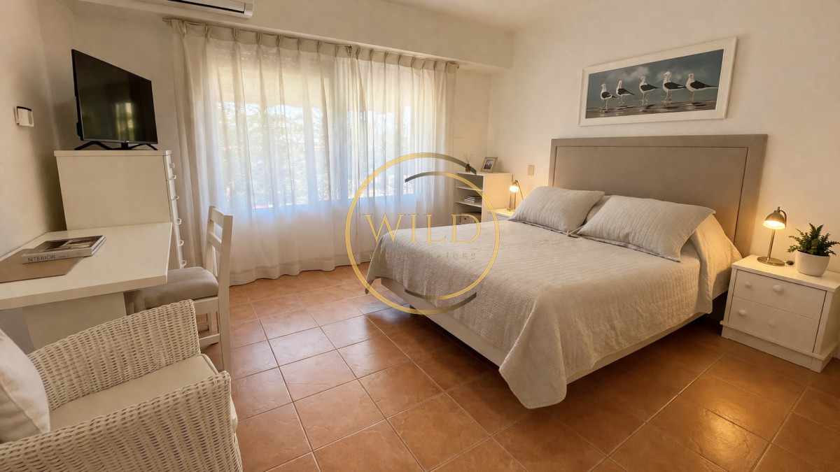 Casa a pasos del mar en Playa Mansa · Foto 8