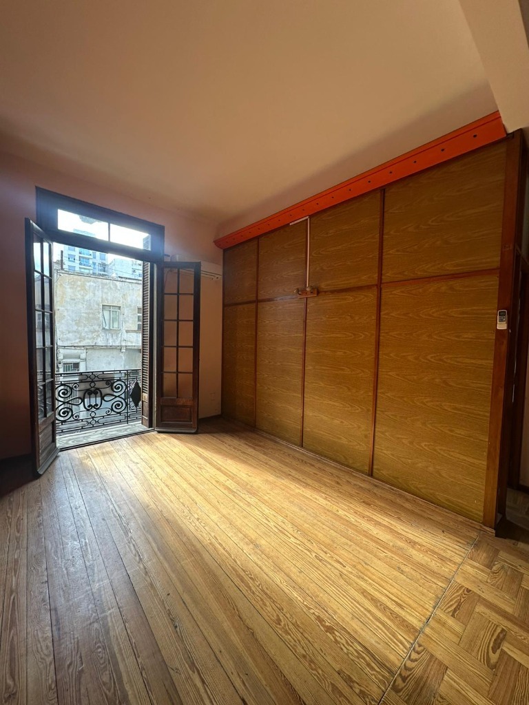 Apartamento 91 m2 , 3 dormitorios, 2 balcones, FRENTE acepta BANCO, Cordón
