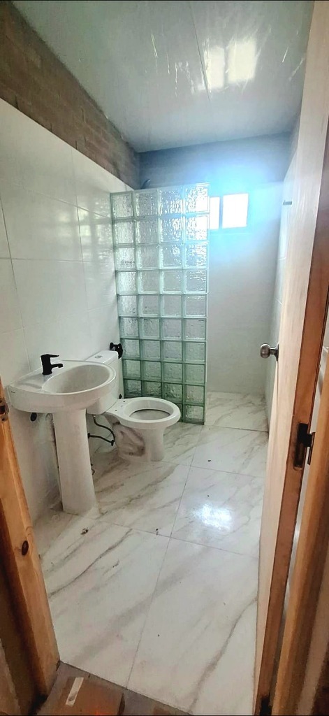 ALQUILER/Estrenar /Casa/Ciudad del Plata/2 Dormitorios/Patio Independiente. · Foto 9